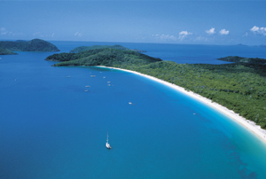 Whitehaven beach Whitsunday Yacht Charter