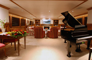 super yacht salon