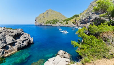 Chartering a Yacht in Spain