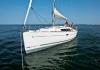 Charter Yacht Beneteau Oceanis 34-3 cabins-Tortola