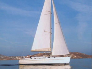 Charter Yacht Beneteau Cyclades 43.4 - 4 Cabins - Ibiza