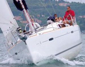 Charter Yacht Oceanis 43.4 - 4 Cabins - Cannigione, Sardinia