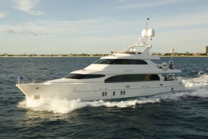 Crewed Motor Yachts