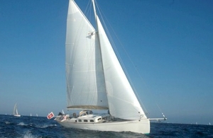 Charter Yacht ALBE - Custom Build - 2 Cabins - Cannes - Antibes - Nice - St Tropez