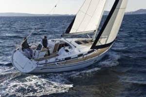 Charter Yacht Bavaria 35 Cruiser - 3 Cabins - Greece