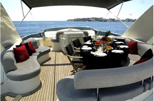 Crewed Motor Yacht AZIMUT 80 - 4 Cabins - Florida - Florida Keys - Bahamas Crewed Motor Yacht AZIMUT 80 - 4 Cabins - Florida - Florida Keys - Bahamas