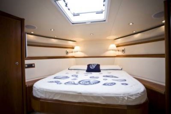 Charter Yacht FLYING TUNA - Bertram 630 Convertible - 3 Cabins - Olbia ... Charter Yacht FLYING TUNA - Bertram 630 Convertible - 3 Cabins - Olbia ...