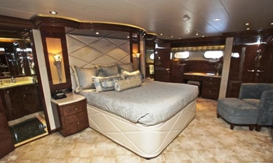 Luxury Crewed Motor Yacht MISSY B II - 115 Hargrave - 4 Cabins 