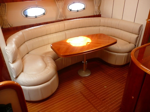 Charter Yacht Princess V42 - Day Charter from Cannes to St Tropez or Monaco Charter Yacht Princess V42 - Day Charter from Cannes to St Tropez or Monaco