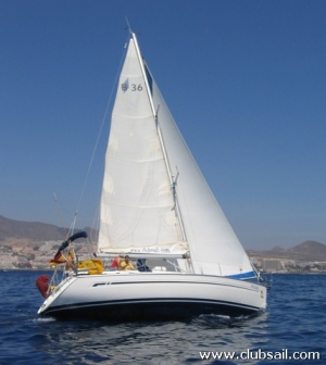Charter Yacht Bavaria 36 - 3 cabins - Tenerife