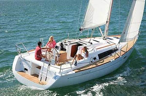 Charter Yacht Oceanis 37 - 2 Cabins - Pto. Pollensa