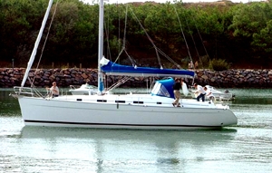 Charter Yacht Cyclades 43.4 - 3 Cabins - Greece