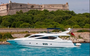 Charter Yacht NEW BEGINNINGS OF LONDON - Sunseeker 75 - 4 Cabins - France - Monaco
