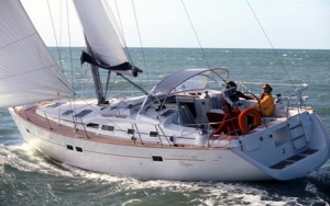 Charter Yacht Oceanis 423 - 3 Cabins - Cannes, French Riviera