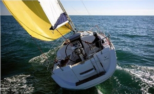 Charter Yacht Sun Odyssey 30i - 2 Cabins - Hyeres, French Riviera