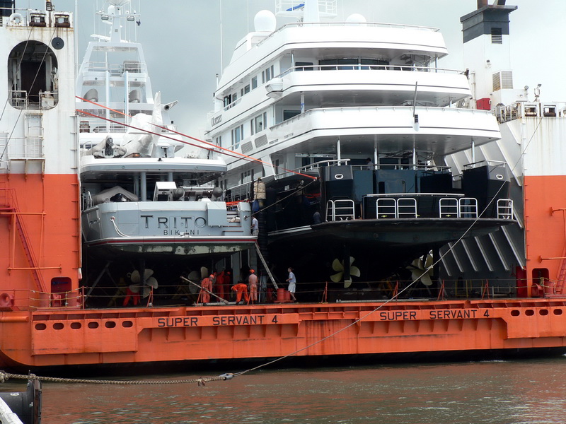 super yacht transport ship