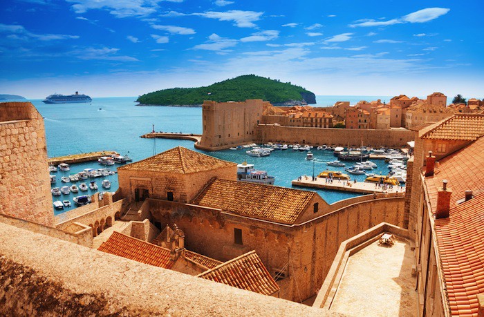 Explore the Adriatic when you start your charter in Dubrovnik