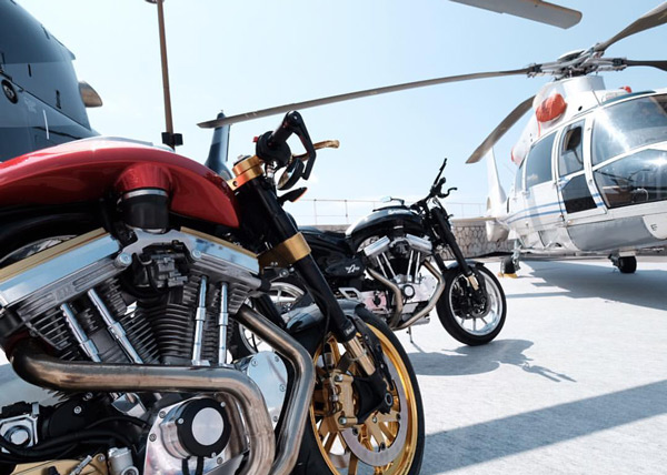 Cannes Collection Bikes & Helicopter
