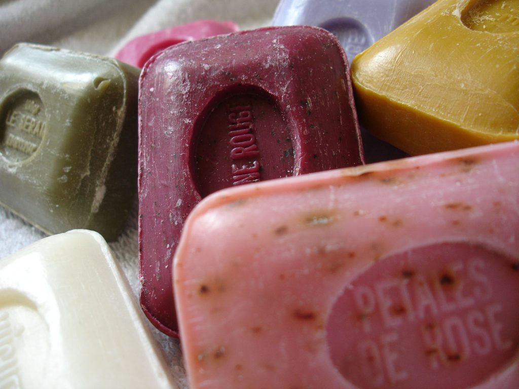 This image has an empty alt attribute; its file name is soap-589824_1920-1024x768.jpg