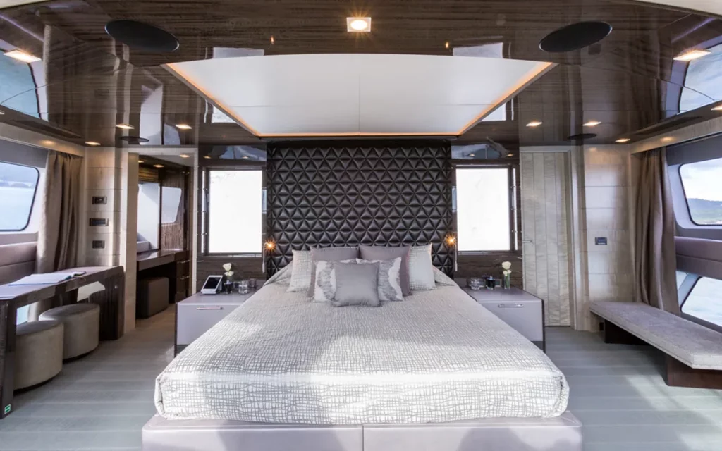 Edesia motor yacht Master Suite Cabin