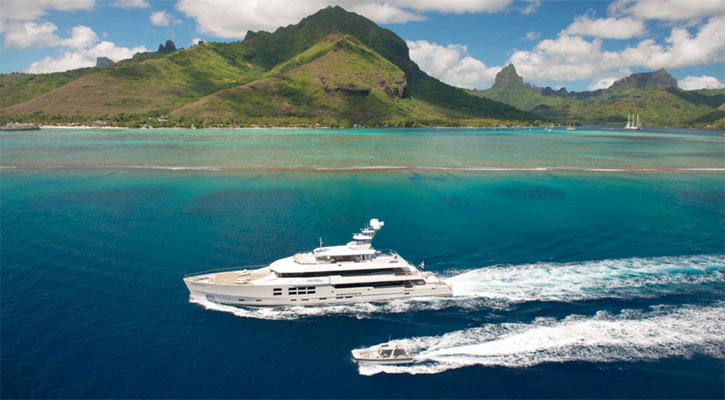 Tahiti Luxury Yacht Charter