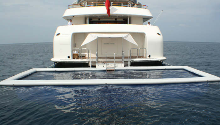The inflatable sea pool is ideal for swimming in protected waters by your yacht.