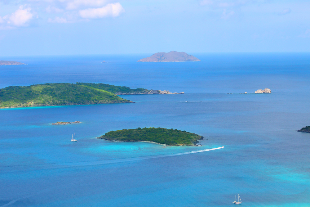 henely cay yacht charter