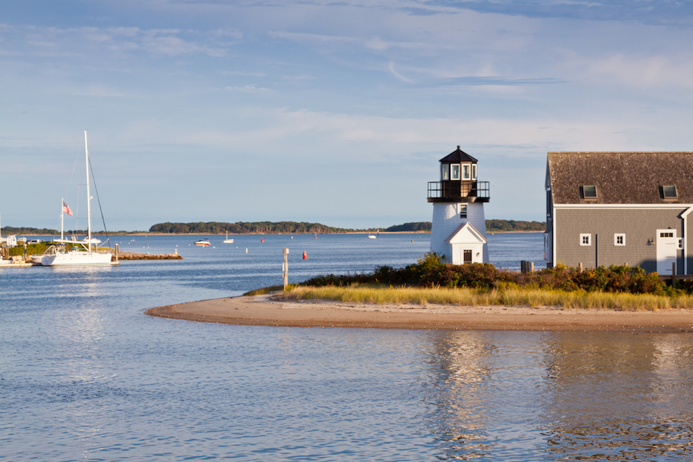 hyannis yacht charter