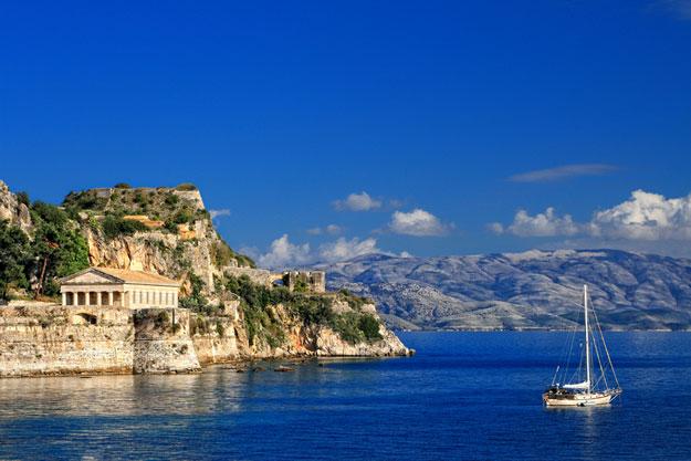 Charter your next yacht with boatbookings