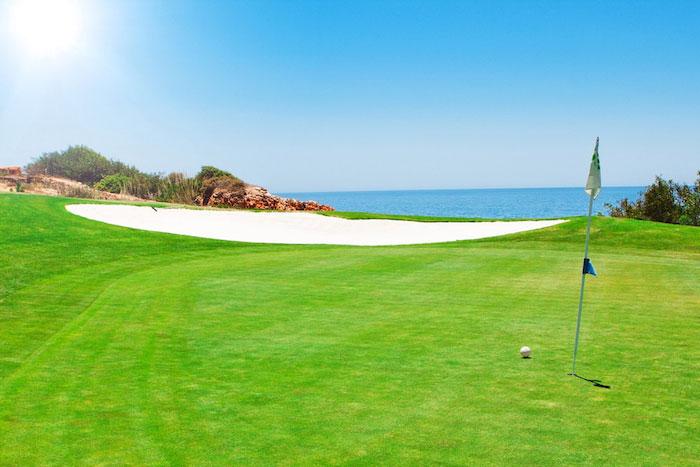 Enjoy playing on this gorgeous golf course in Tahiti