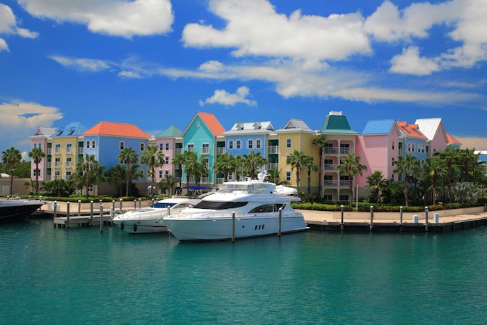 Charter a yacht in the USA