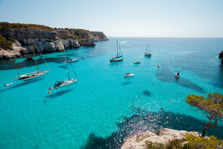 Mallorca crewed sailing yacht itinerary