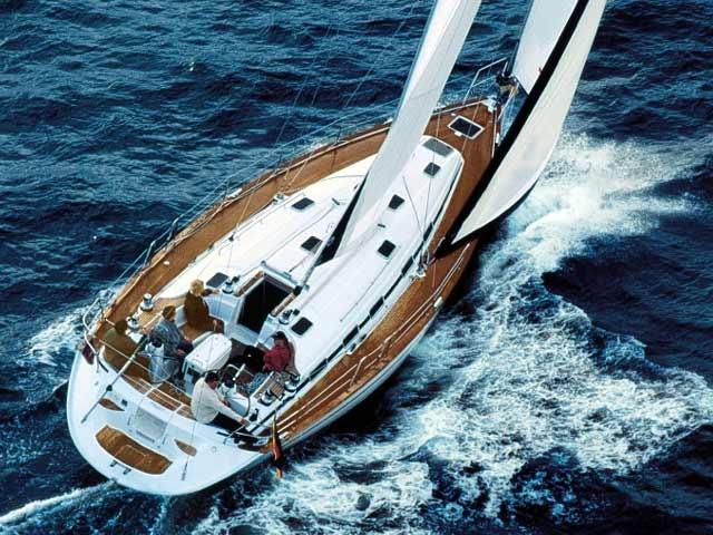 sailing cruiser