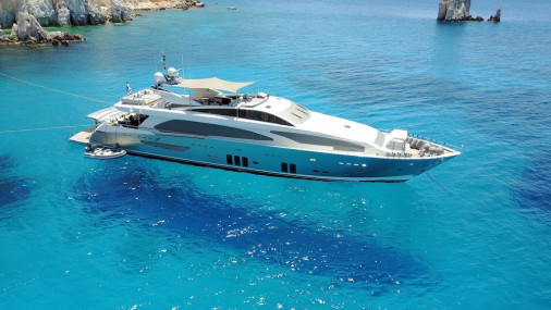 diving yacht
