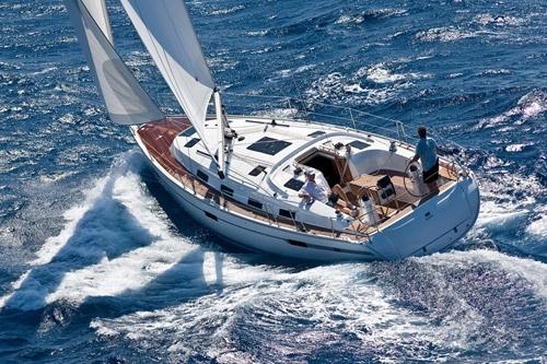 sailing cruiser