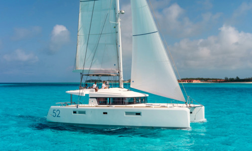 bareboat charter