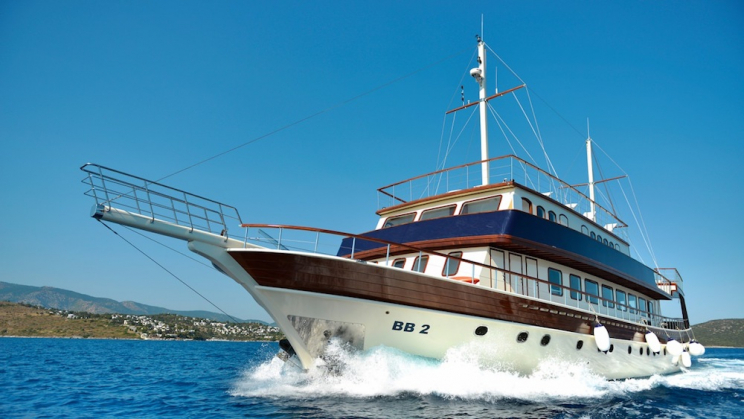 LOVE BOAT