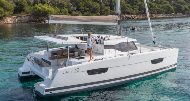 Fountaine Pajot Lucia 40