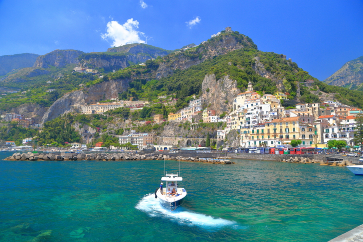 day charter, amalfi coast day boat, amalfi yacht charter, motor yacht charter, private yacht, crewed motor yacht