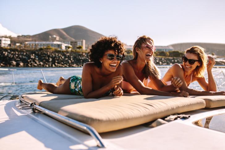 friend Sailing Vacations, yacht charter with friends, yacht charter group