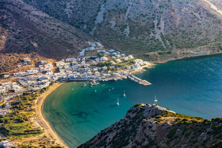 kamares, sifnos, Greek island, yacht charter Greece, sifnos yacht charter, boat rental sifnos, Greece boat rental