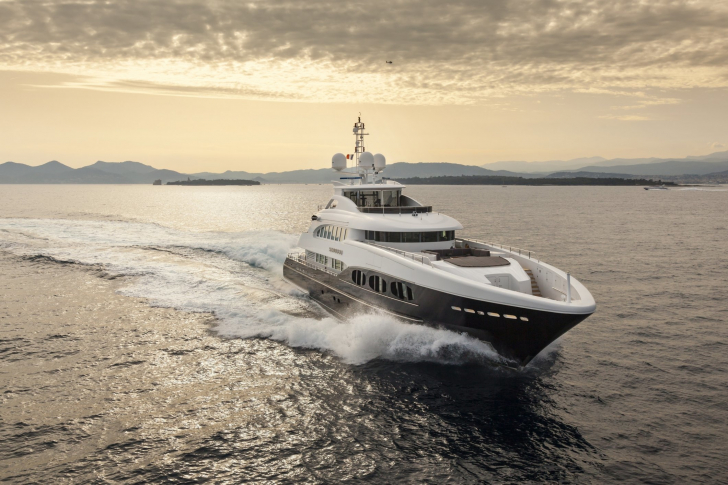 luxury motor yacht, mega yacht, super yacht, yacht charter