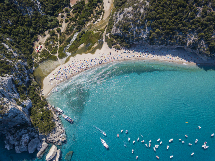 sardinia, porto cervo, la Maddalena yacht charter