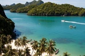 Charter a luxury yacht in Tioman Island