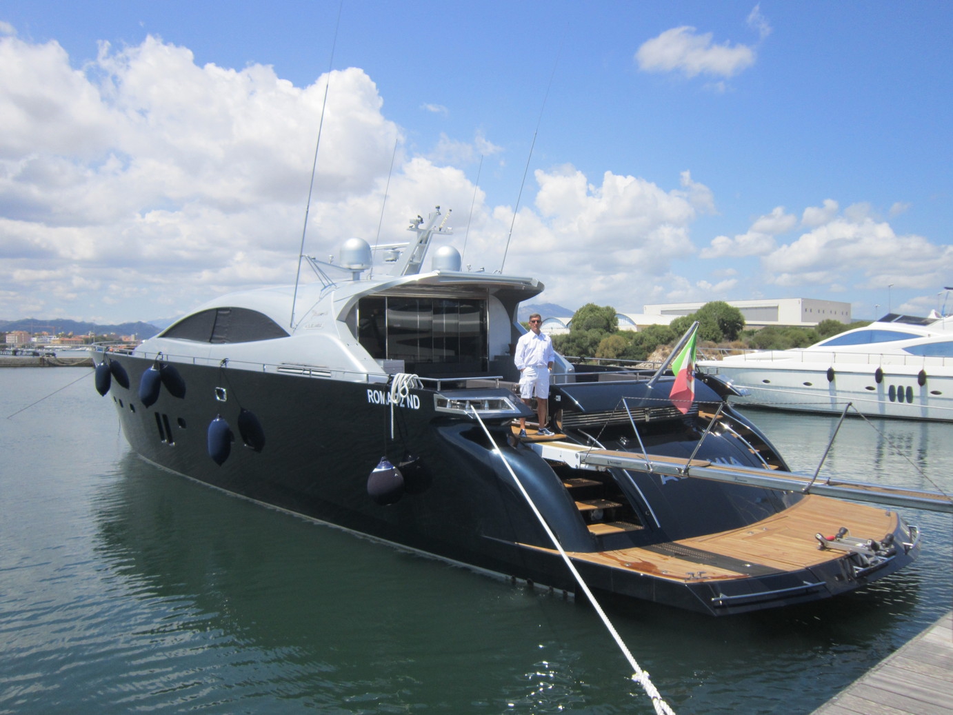 ALEMIA Italcraft 105 Motoryacht Stern View
