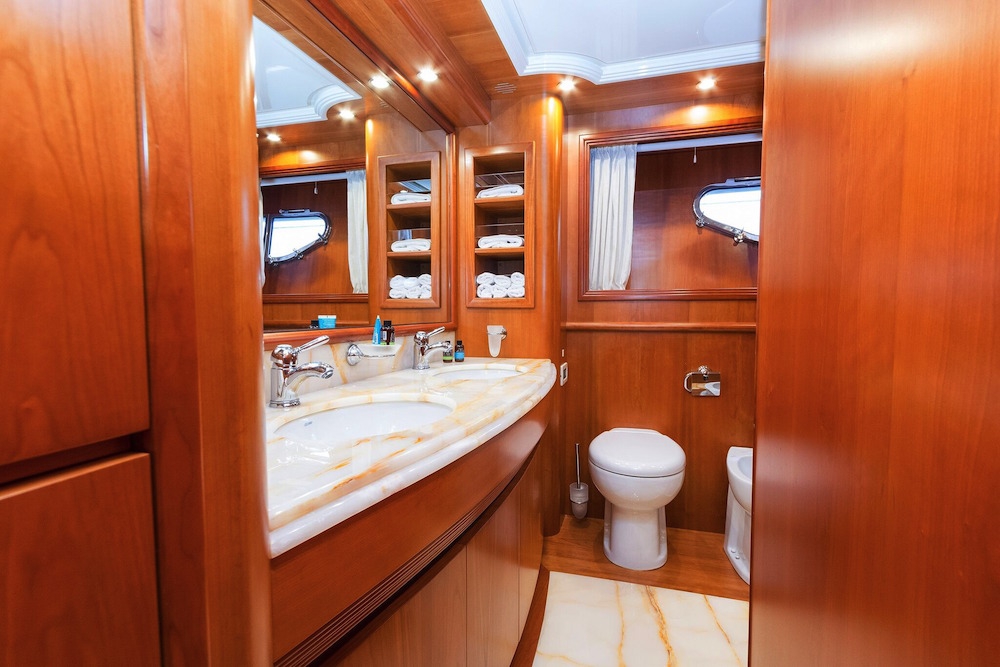 ALFEA - Master Cabin Ensuite