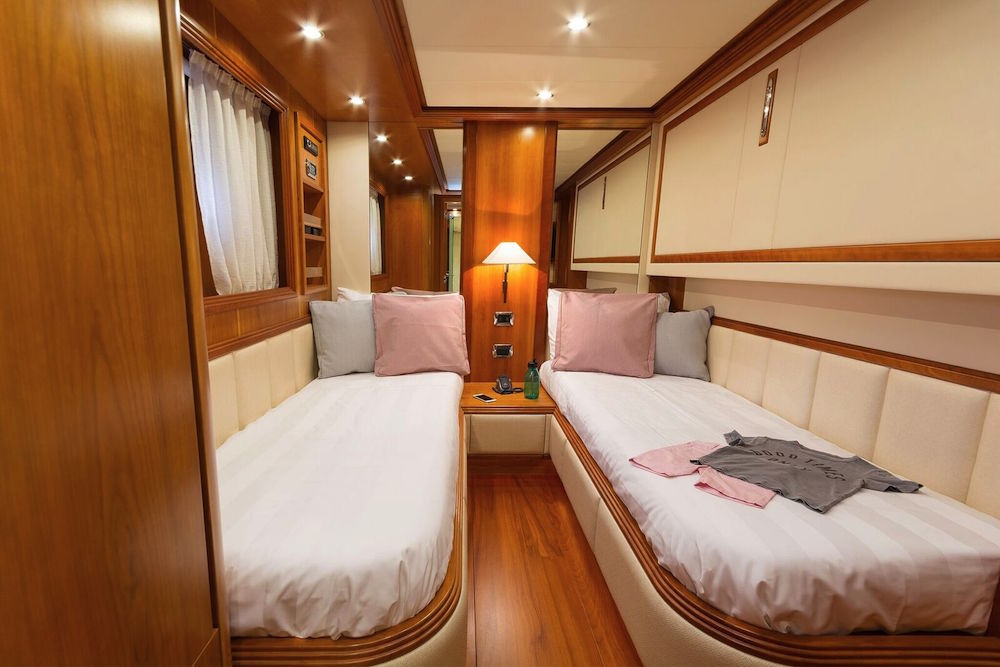 ALFEA - Twin Cabin 2
