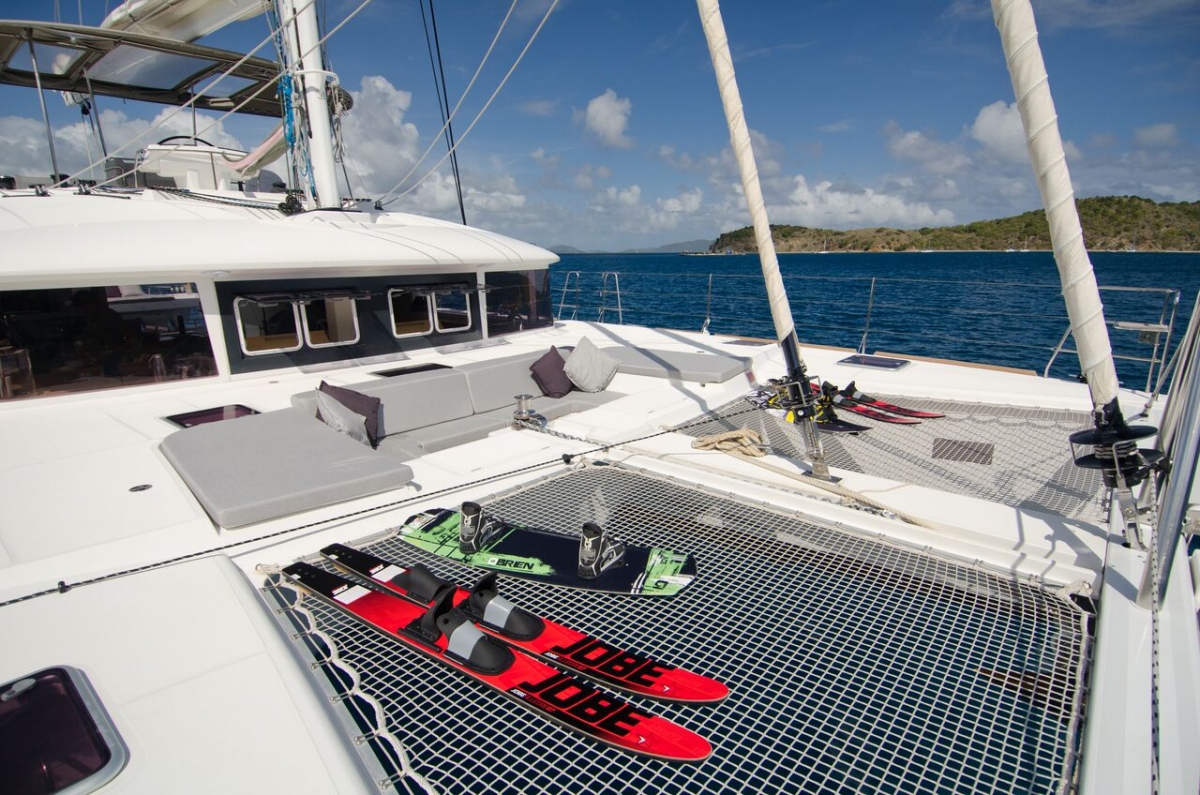 Altesse Lagoon 620 BVI Water toys