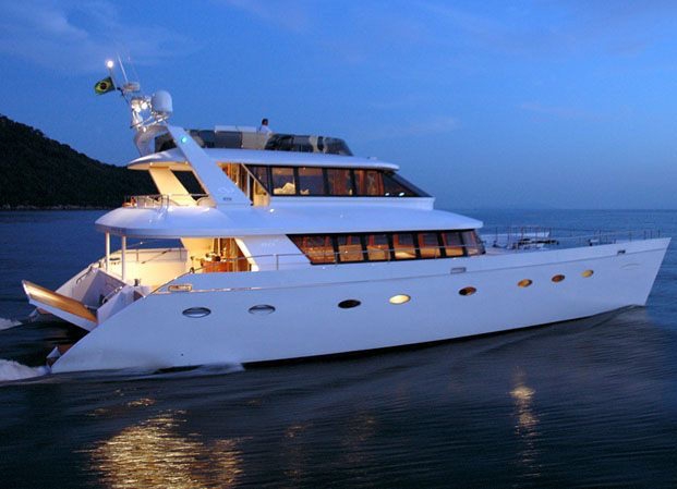 luxury boat rentals bahamas luxury crewed catamaran atlantis ii sun boats 80 luxury boat rentals bahamas luxury crewed catamaran atlantis ii sun boats 80