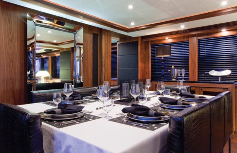 BLACK %26 WHITE - Dining Area